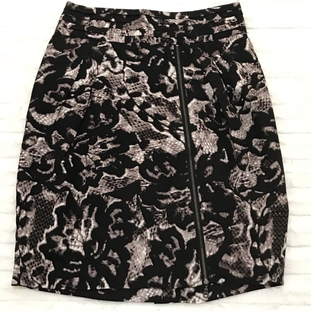Banana‎ Republic Pencil Skirt